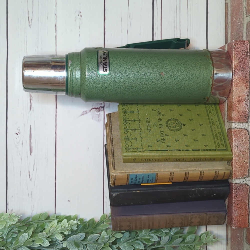 Original Vintage 80's Aladdin STANLEY Olive Green Crackle Vacuum Thermos 32 oz.